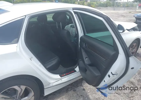 2018 Honda Accord Ex-L z USA, uszkodzony, nr VIN 1HGCV1F51JA255924